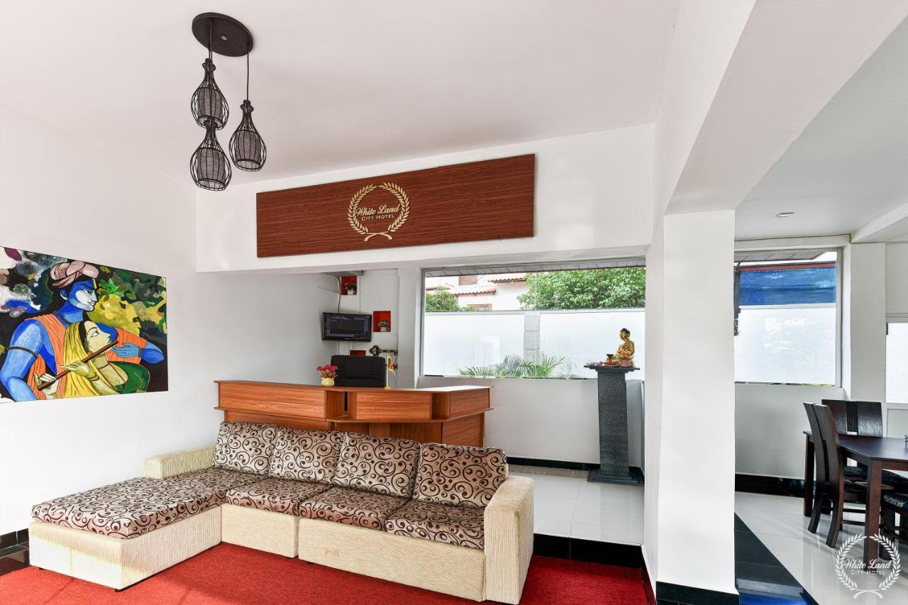 דמבולה White Land City Hotel מראה חיצוני תמונה