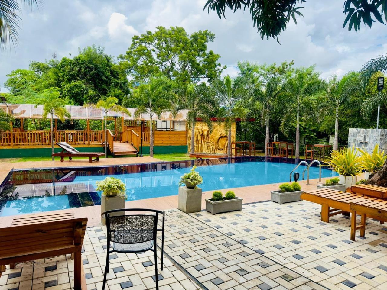 דמבולה White Land City Hotel מראה חיצוני תמונה
