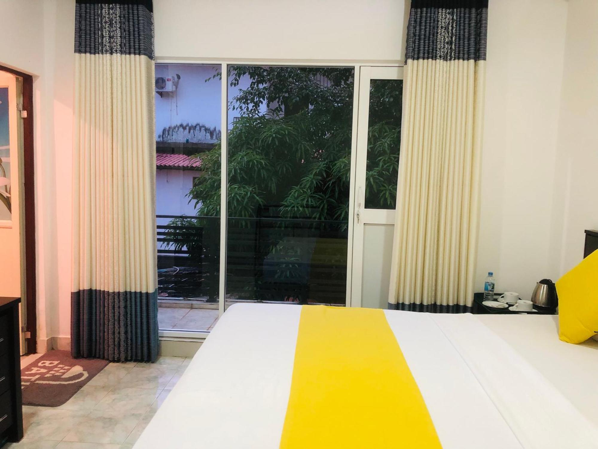 דמבולה White Land City Hotel מראה חיצוני תמונה